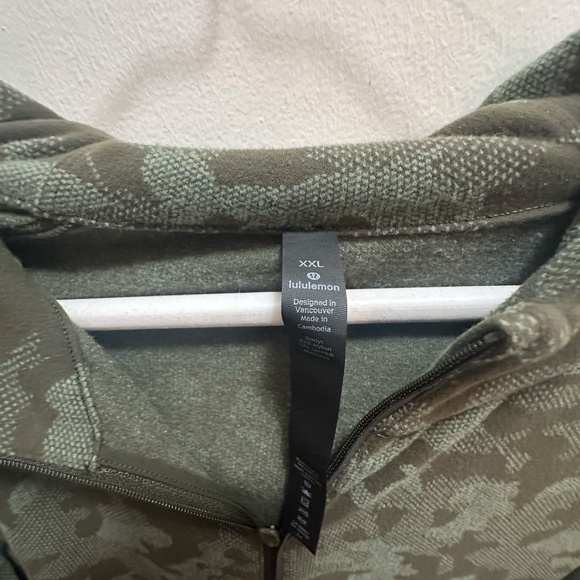 Lululemon Athletica - Picture 3 of 4